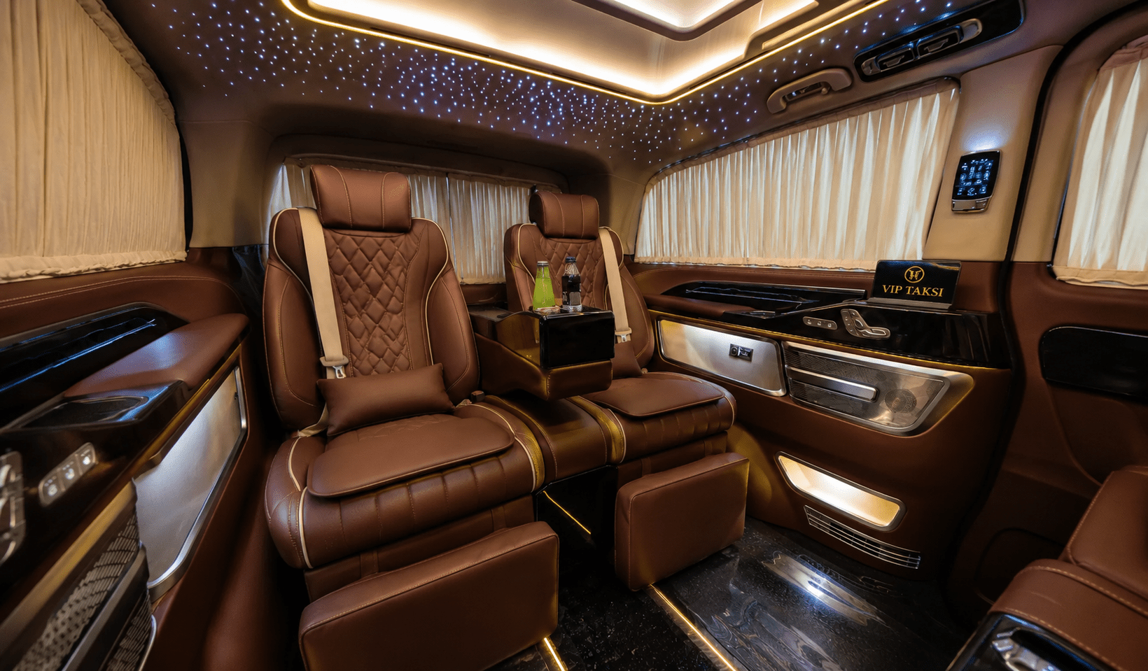VIP Taksi V-Class İç Mekan